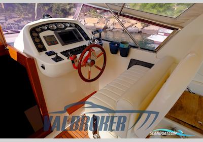 Apreamare Aprea 32 Comfort Motorboat 2011, with Cummins Qsd 2.8 engine, Italy
