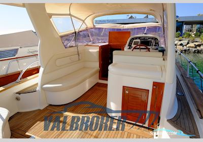 Apreamare Aprea 32 Comfort Motorboat 2011, with Cummins Qsd 2.8 engine, Italy
