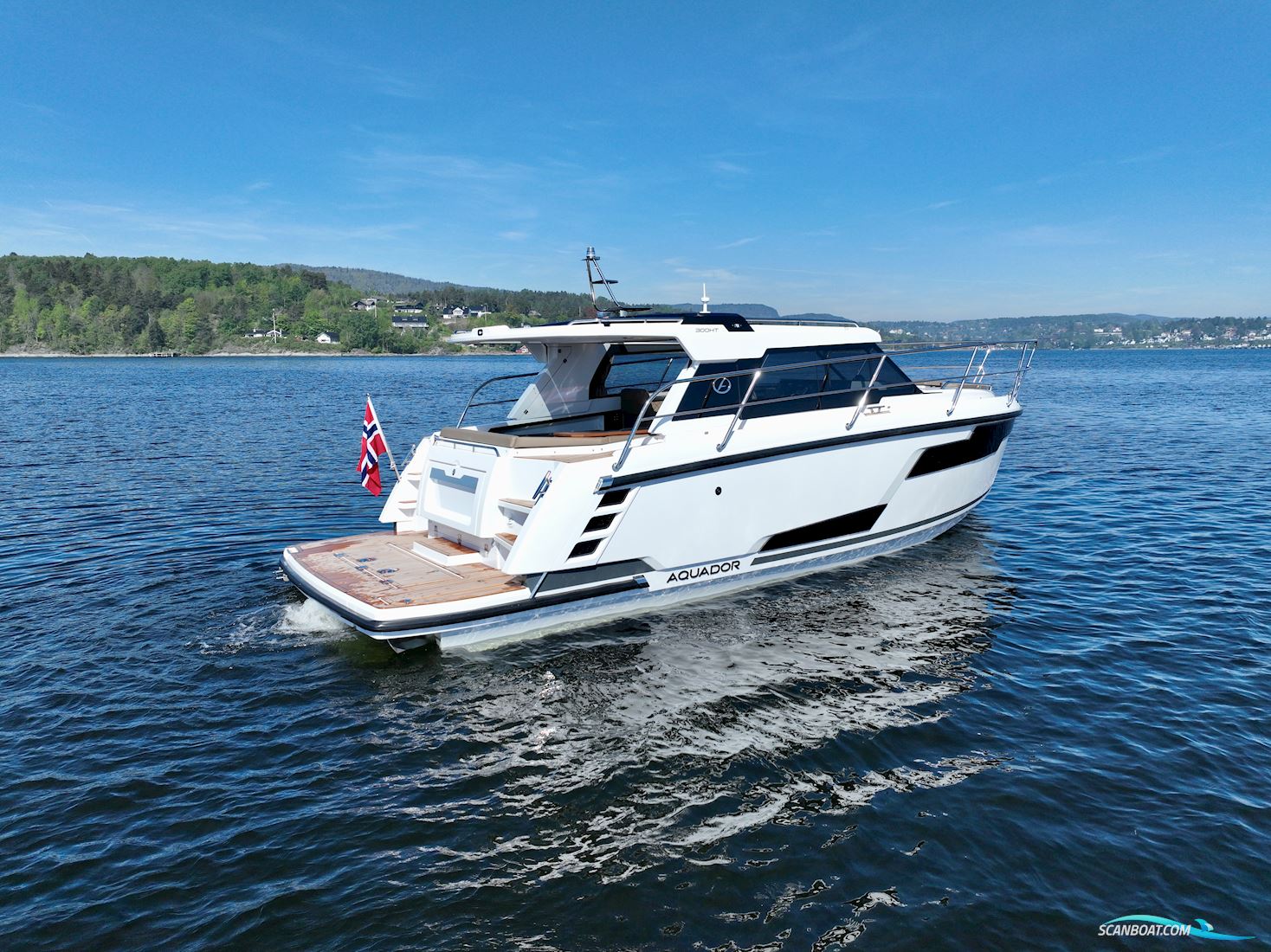 Aquador 300 HT Motorboat 2024, with Volvo Penta D4 - 300 DPI engine, Norway