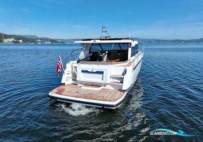 Aquador 300 HT Motorboat 2024, with Volvo Penta D4 - 300 DPI engine, Norway