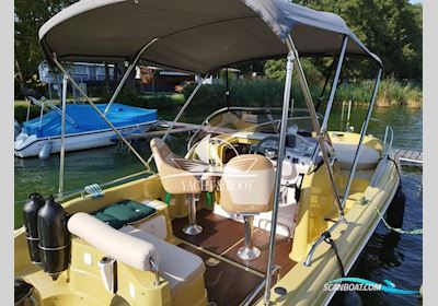 Atlantic Marine Suncruiser 650 Motorboat 2009, with Suzuki engine, Germany