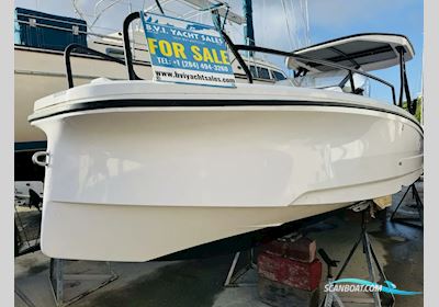 Axopar 25 Cross Top Motorboat 2023, with Mercury engine, Virgin Islands