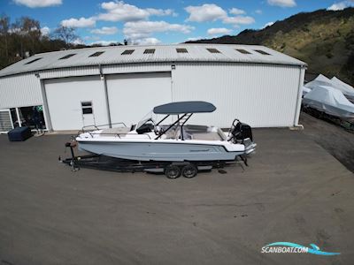 Axopar 25 Cross-Top Motorboat 2025, with Mercury engine, Germany
