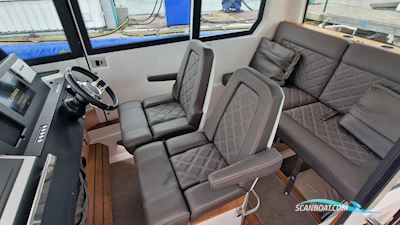 Axopar 28 Aft Cabin Motorboat 2017, with Mercury engine, Sweden