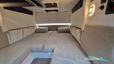 Axopar 28 Aft Cabin Motorboat 2017, with Mercury engine, Sweden