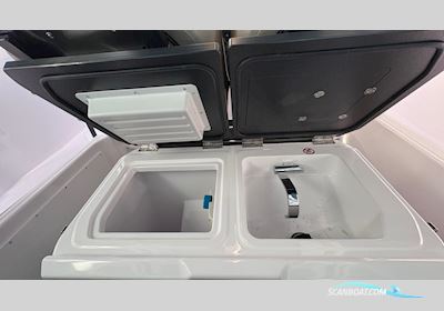 Axopar 29 XC Cross Cabin Motorboat 2025, with Mercury engine, Sweden