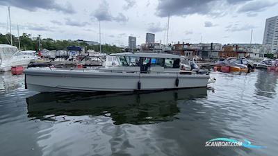 Axopar 37 Aft Cabin Motorboat 2016, with Mercury engine, Sweden