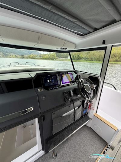 Axopar 37 Cross Cabin - U-Sofa Motorboat 2025, with Mercury engine, Germany