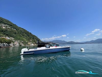 Axopar 37 Cross Cabin Inkl. Gyro Motorboat 2022, with Mercury engine, France