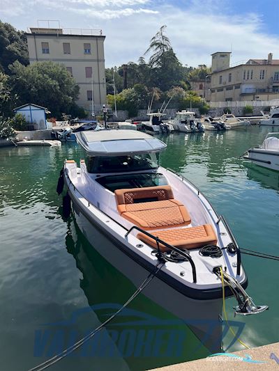 Axopar 37 XC Cross Cabin Motorboat 2022, with Mercury V8 4 Tempi engine, Montenegro