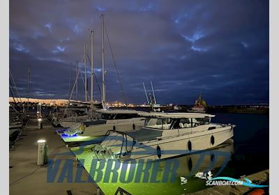 Axopar 45 Cross Cabin Motorboat 2025, with Mercury Verado  V10 engine, Estonia