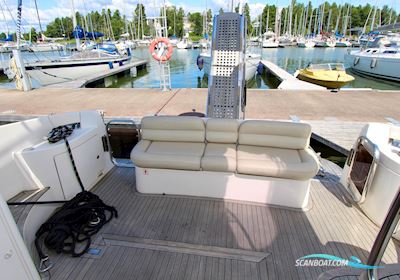 Azimut 42 Evo Motorboat 2009, with Mercruiser Qsb5,9 engine, Finland