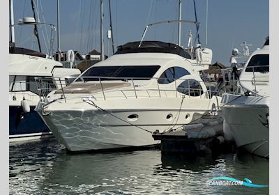 Azimut 42 Motorboat 2005, with Caterpillar engine, United Kingdom