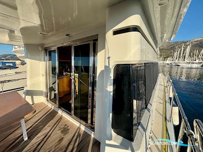 Azimut 71 Motorboat 1987, with Man D2842LE V12 engine, Spain