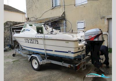 B2 MARINE CAP FERRET 550 CC + REMORQUE Motorboat 2000, with MARINER engine, France