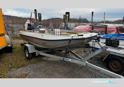 BUSTER Mini Motorboat 1985, with Yamaha engine, Sweden