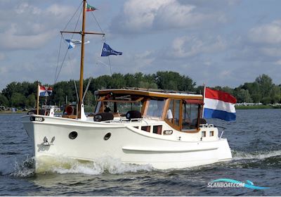 Bakdekker Met Kofferdek en Achterkajuit Motorboat 1935, with Perkins engine, The Netherlands