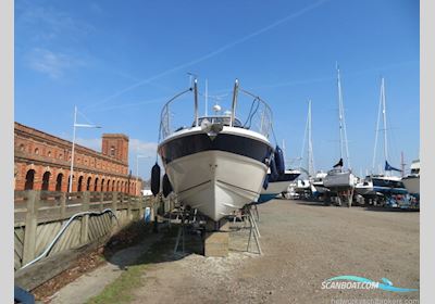 Bavaria 300 Sport Motorboat 2002, with Volvo Penta Kad32 engine, United Kingdom