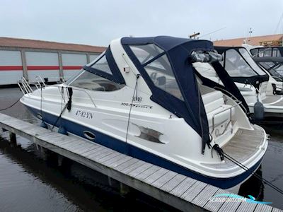 Bavaria 300 Sport Motorboat 2002, with Mercruiser engine, The Netherlands