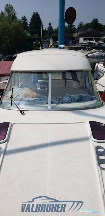 Bavaria 32 Sport Motorboat 2006, with Volvo Penta D3 190 DP/S engine, Italy