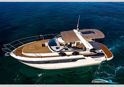 Bavaria 32 Motorboat 2013, with Volvo Penta D4 engine, Croatia