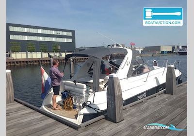 Bavaria 32 Motorboat 2003, with Volvo Penta engine, The Netherlands