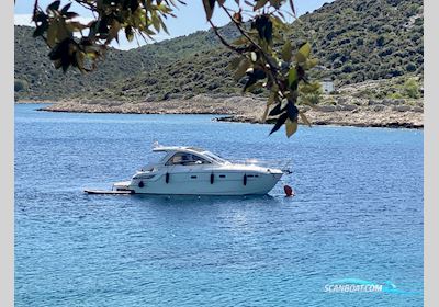 Bavaria 34 HT Motorboat 2012, with Mercruiser 5.0 V 8 engine, Croatia