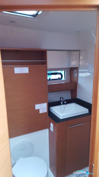 Bavaria 36 Sport Open Motorboat 2016, with Volvo Penta D3 Diesel engine, Croatia