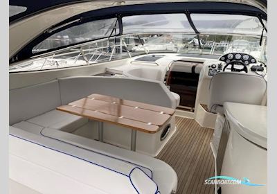 Bavaria 37 Sport in Berlin Bj. 2010 Motorboat 2010, with Volvo Penta 5.7 Gxi / DP; Zweikreiskühlsystem engine, Germany