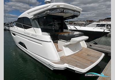 Bavaria R40 Coupe Motorboat 2022, with Volvo Penta engine, United Kingdom