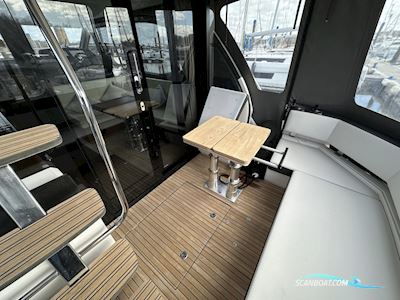 Bavaria R40 Fly Motorboat 2023, with Volvo Penta engine, United Kingdom