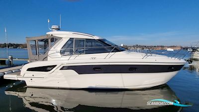 Bavaria S33 HT Motorboat 2021, with Volvo engine, United Kingdom