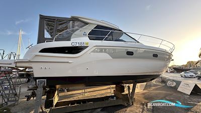 Bavaria S33HT Motorboat 2021, with Volvo Penta engine, United Kingdom