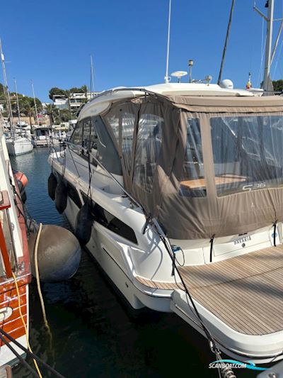 Bavaria S36 HT Motorboat 2018, with Volvo Penta D3 engine, Spain