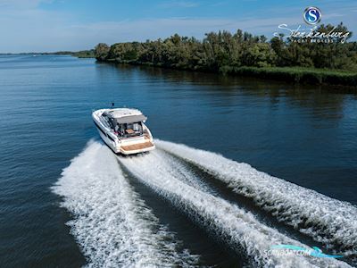 Bavaria S40 HT Motorboat 2019, with Volvo Penta engine, The Netherlands