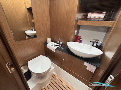 Bavaria SR 41 HT - Model 2024 Motorboat 2024, with Volvo Penta D6-380 Joystick engine, Croatia