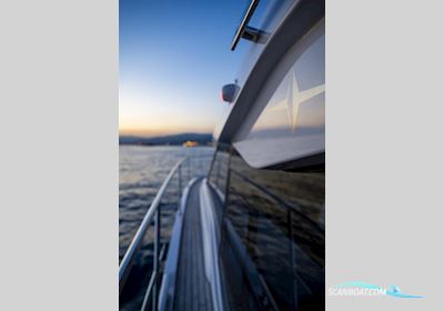 Bavaria SR33 Motorboat 2024, with 2 x Mercury 6.2 MPI (350hp each) with Bravo III sterndrives engine, France