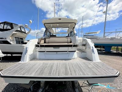 Bavaria SR38 HT Motorboat 2024, with Volvo engine, United Kingdom