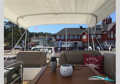 Bavaria Viertes 420 Fly Motorboat 2014, with Volvo Penta D6 370 Evc engine, Sweden