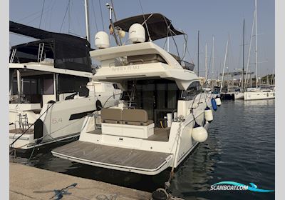 Bavaria Virtess 420 Fly Motorboat 2014, with Volvo Penta engine, Spain