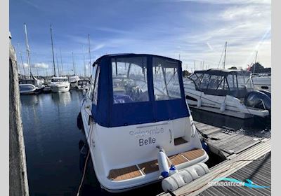 Bayliner 2455 Ciera Motorboat 2002, with Mercruiser MCM 5.0 engine, United Kingdom