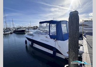 Bayliner 2455 Ciera Motorboat 2002, with Mercruiser MCM 5.0 engine, United Kingdom