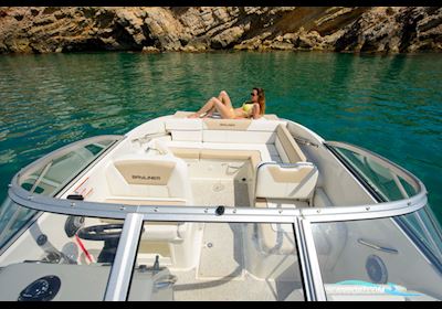 Bayliner 742R Cuddy Med Mercruiser Sterndrive Motorboat 2024, Denmark