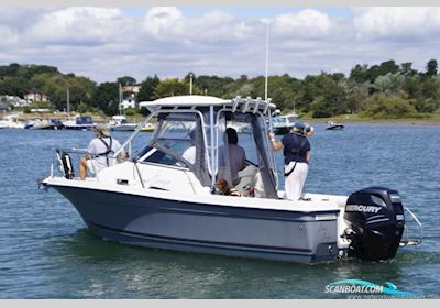 Bayliner Trophy 2102 Walkaround Motorboat 2011, with Mercury engine, United Kingdom