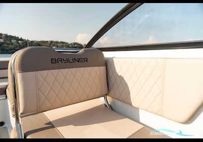 Bayliner VR6 Cuddy med MerCruiser sterndrive Motorboat 2025, Denmark