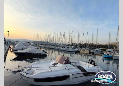 Beneteau 7.7 Motorboat 2018, with Suzuki engine, France