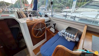 Beneteau Antares Serie 9 Motorboat 2004, with Volvo Penta KAMD43P engine, United Kingdom