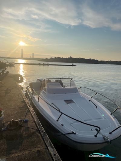Beneteau Flyer 8 Sundeck Motorboat 2020, with Evinrude 300 Hk G2 engine, Sweden
