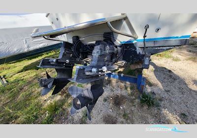 Bertram Bahia Mar 25 Motorboat 1967, with Mercruiser engine, France