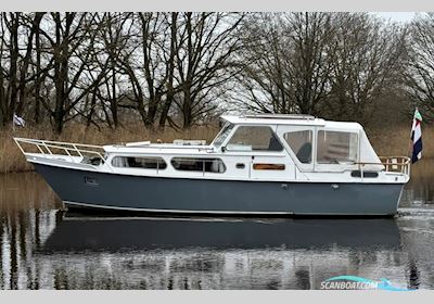 Boarnkruiser Okak Motorboat 1974, with Peugeot engine, The Netherlands
